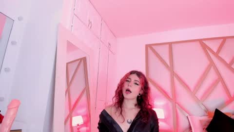 Scarlet online show from 12.02.24