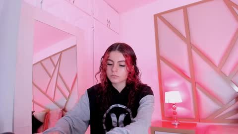 Scarlet online show from 12.06.24