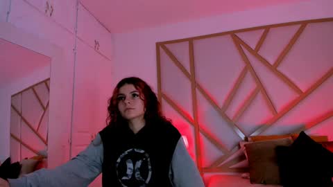 Scarlet online show from 12.09.24