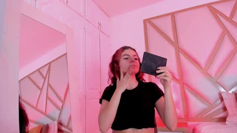 Scarlet online show from 12.20.24