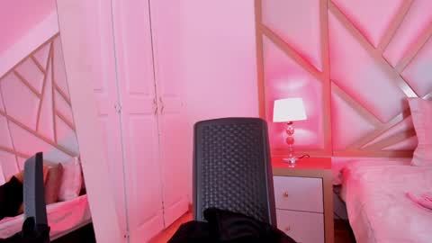 Scarlet online show from 12.20.24