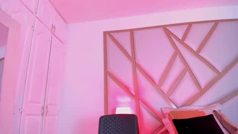 Scarlet online show from 01.04.25