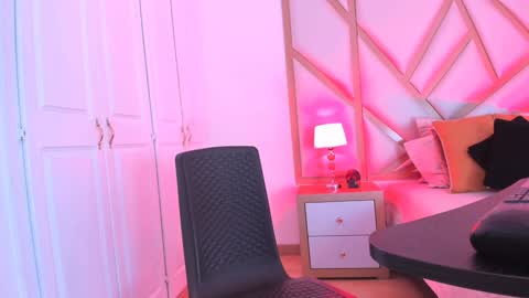 Scarlet online show from 01.08.25