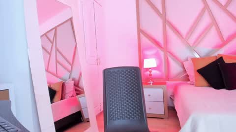 Scarlet online show from 01.10.25