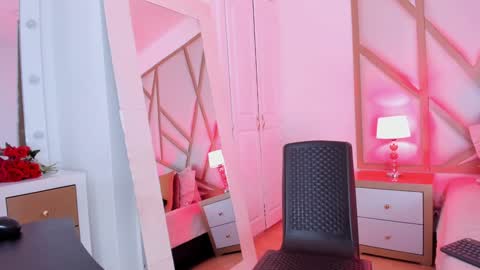 Scarlet online show from 01.11.25