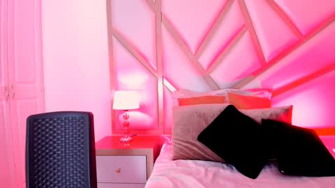 Scarlet online show from 02.01.25