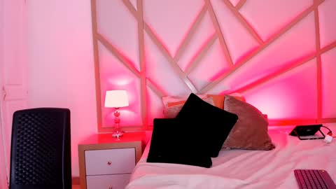 Scarlet online show from 02.04.25