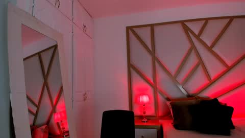 Scarlet online show from 02.06.25