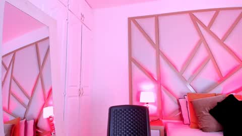 Scarlet online show from 02.08.25