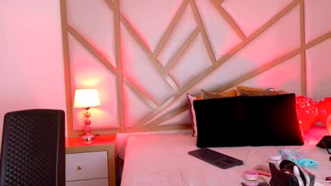 Scarlet online show from 02.21.25