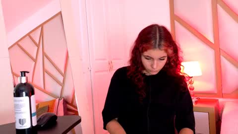 Scarlet online show from 02.24.25