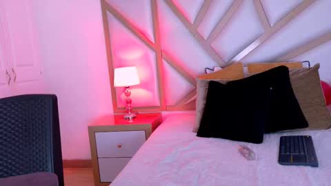 Scarlet online show from 02.27.25