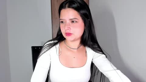 Snapshot of scarletrosee27 chatting on 01.31.25 scarletrosee27 online show from 01.31.25