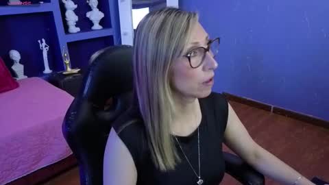 Scarlett online show from 12.03.25