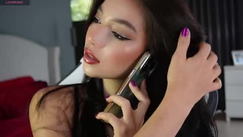 juli online show from 10.23.25