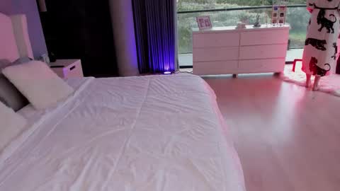 Snapshot of scarlett__baker11 chatting on 02.17.26 juli online show from 02.17.26