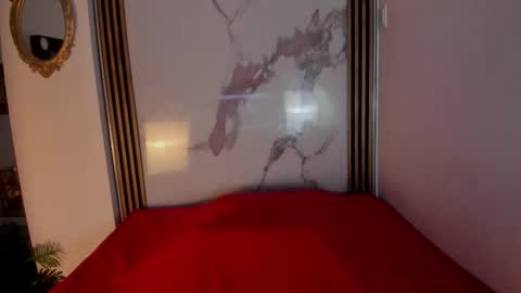 Snapshot of scarlett__fox__ chatting on 10.15.25 SCARLETT FOX online show from 10.15.25