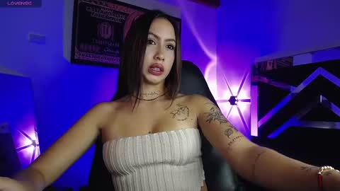 Snapshot of scarlett_buttock chatting on 09.20.25 Scarlett online show from 09.20.25