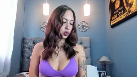 Snapshot of scarlett_buttock chatting on 10.13.25 Scarlett online show from 10.13.25