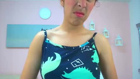 Snapshot of scarlett_clyde chatting on 06.18.26 Scarlett online show from 06.18.26