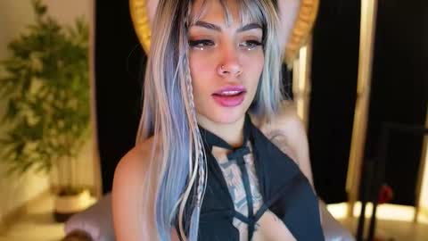 Scarlett Collins online show from 10.20.25