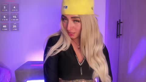 SCARLETT COLLINS online show from 11.05.25