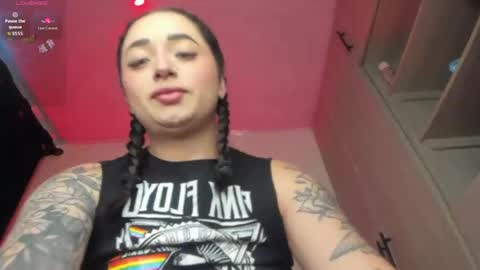 Snapshot of scarlett_collins_ chatting on 05.11.26 SCARLETT COLLINS online show from 05.11.26