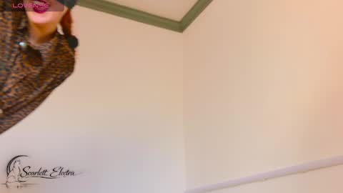 SCARLETT ELECTRA  -  online show from 04.10.26