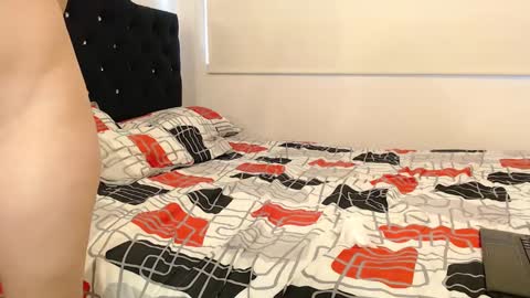 Scarlett and Jazmin online show from 01.30.25