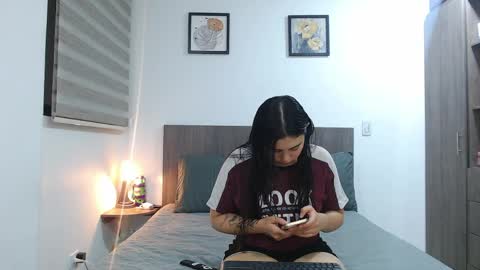 Scarlett and Jazmin online show from 04.03.26