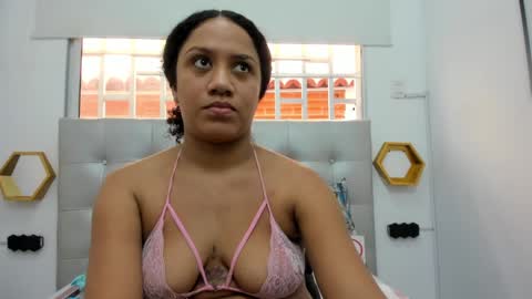 Snapshot of scarlett_fox20 chatting on 01.05.25 scarlett_fox20 online show from 01.05.25