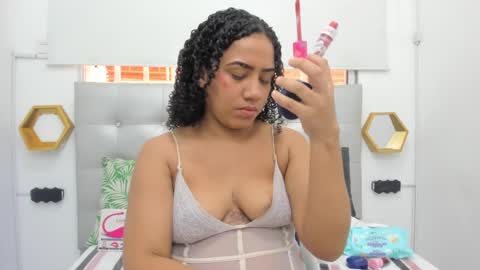 Snapshot of scarlett_fox20 chatting on 03.11.25 scarlett_fox20 online show from 03.11.25