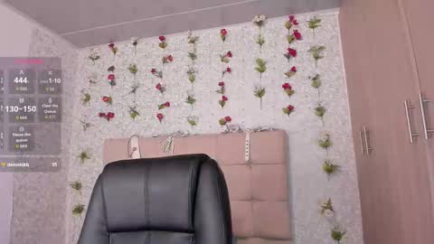 Snapshot of scarlett_hot7 chatting on 10.20.25 scarlett_hot7 online show from 10.20.25