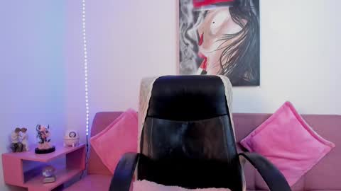 Snapshot of scarlett_johanson13 chatting on 02.11.25 Scarlett online show from 02.11.25