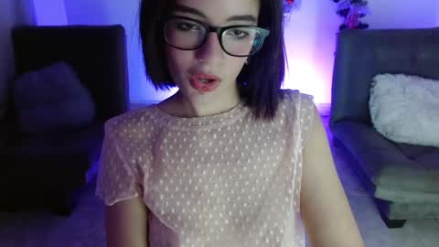 Snapshot of scarlett_mgc chatting on 12.12.24 Scar Jacob online show from 12.12.24