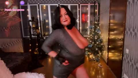 Snapshot of scarlett_ohara_1861 chatting on 12.17.24 Scarlett online show from 12.17.24