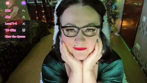 Snapshot of scarlett_ohara_1861 chatting on 12.20.24 Scarlett online show from 12.20.24