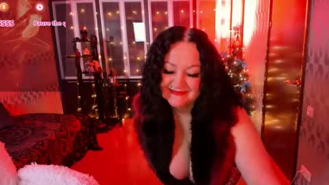 Snapshot of scarlett_ohara_1861 chatting on 12.21.24 Scarlett online show from 12.21.24