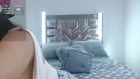 Snapshot of scarlett_rose11 chatting on 02.19.26 scarlett_rose11 online show from 02.19.26