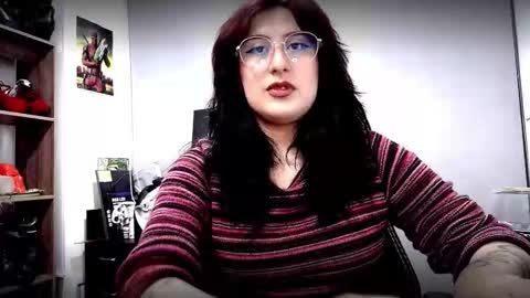 Snapshot of scarlett_sen chatting on 03.11.26 Mistress Scarlett online show from 03.11.26