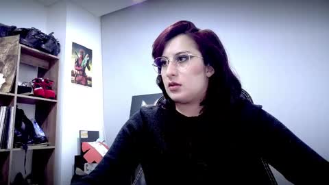 Snapshot of scarlett_sen chatting on 04.18.26 Mistress Scarlett online show from 04.18.26