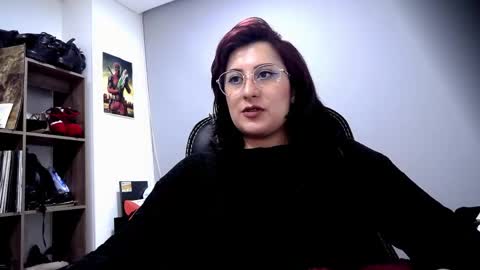 Snapshot of scarlett_sen chatting on 04.23.26 Mistress Scarlett online show from 04.23.26