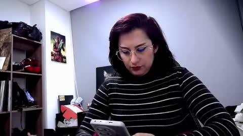 Snapshot of scarlett_sen chatting on 04.24.26 Mistress Scarlett online show from 04.24.26
