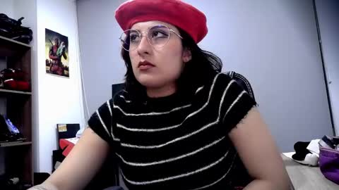 Snapshot of scarlett_sen chatting on 04.25.26 Mistress Scarlett online show from 04.25.26