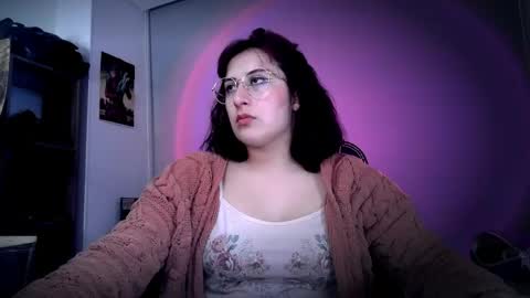 Snapshot of scarlett_sen chatting on 05.08.26 Mistress Scarlett online show from 05.08.26