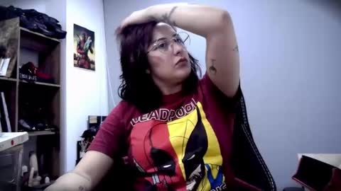 Snapshot of scarlett_sen chatting on 05.18.26 Mistress Scarlett online show from 05.18.26