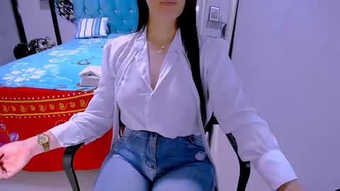 Snapshot of scarlett_sex2 chatting on 03.25.26 scarlet online show from 03.25.26