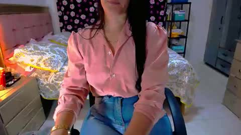 Snapshot of scarlett_sex2 chatting on 04.13.26 scarlet online show from 04.13.26