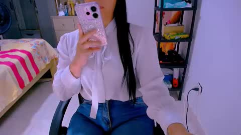 Snapshot of scarlett_sex2 chatting on 05.01.26 scarlet online show from 05.01.26
