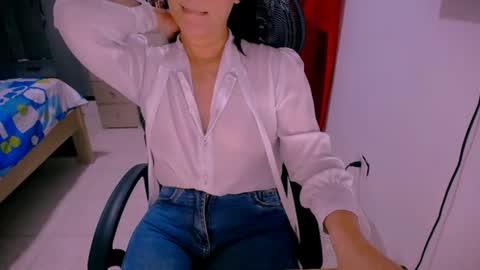 Snapshot of scarlett_sex2 chatting on 07.13.26 scarlet online show from 07.13.26